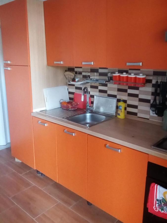 Vera Apartment Kampor Bagian luar foto