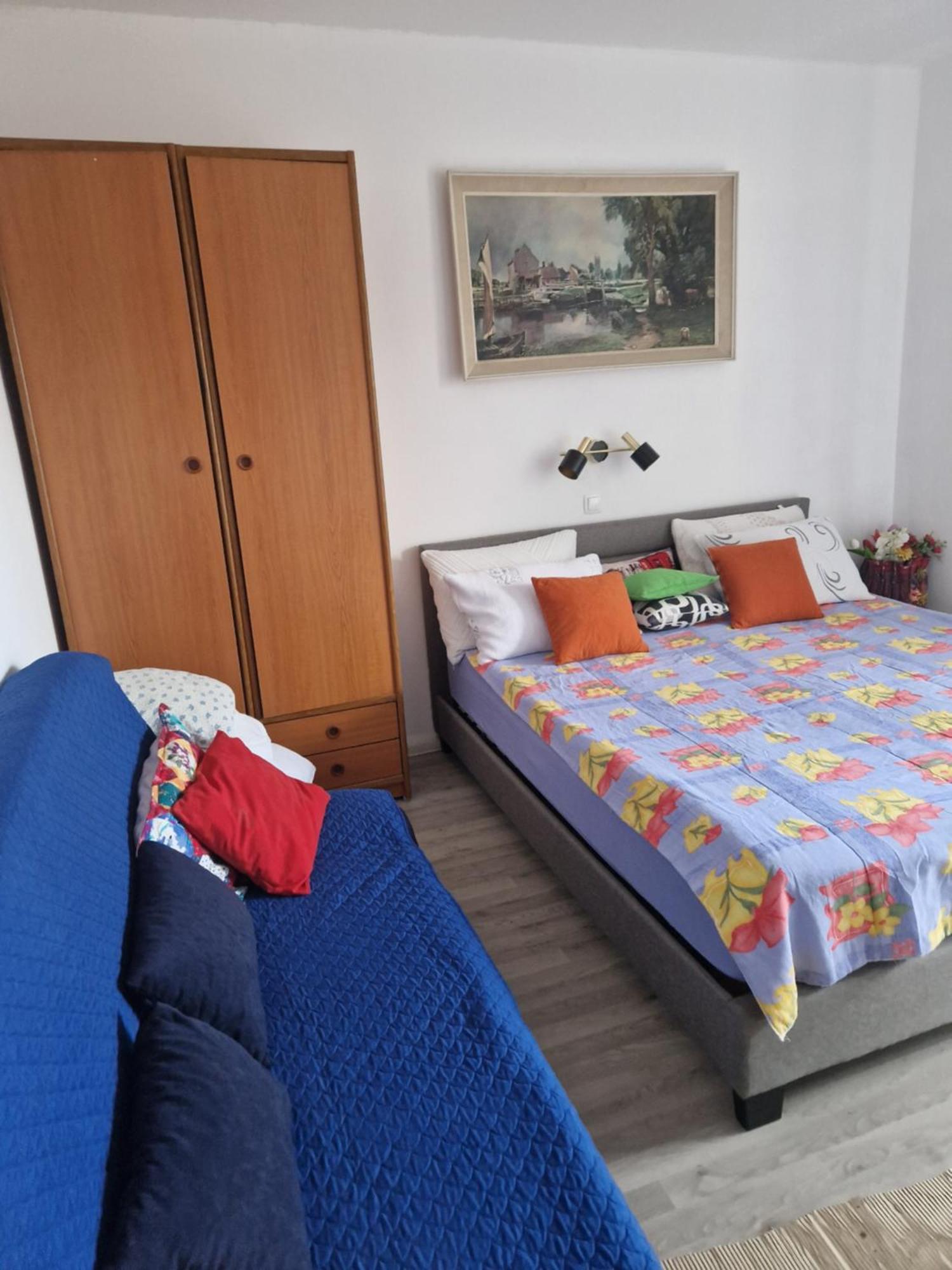 Vera Apartment Kampor Bagian luar foto