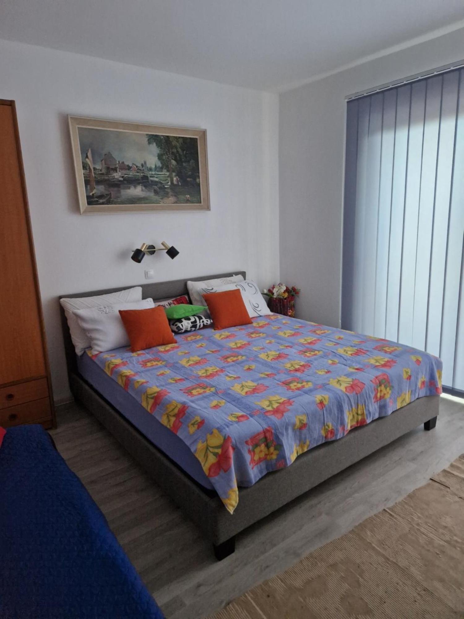 Vera Apartment Kampor Bagian luar foto